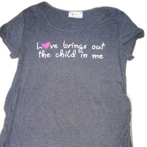 Kristin Nicole Maternity T-Shirt "Love Brings Out the Child In Me" Soft Size M